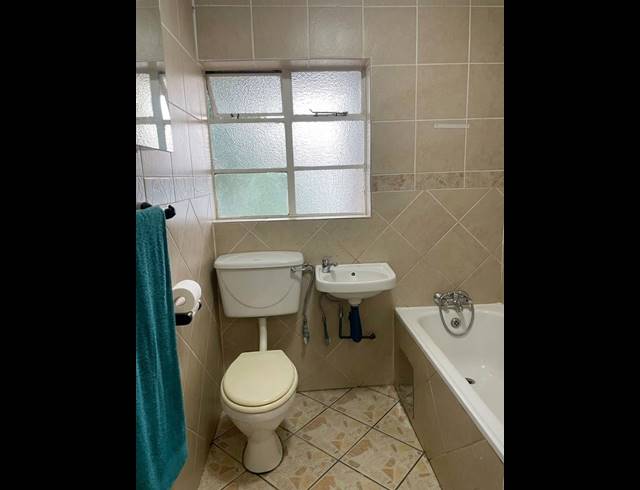 1 BEDROOM FLAT FOR SALE IN MEYERTON CENTRAL